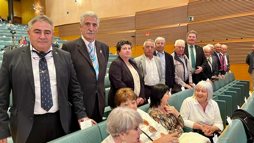 El alcalde de Chipiona, Luis Mario Aparcero, como máximo representante institucional del Ayuntamiento de Chipiona y Presidente de la Comisión Organizadora del Centenario de la Cooperativa Católico Agrícola, para recibir la Medalla de la Provincia en el acto de entrega de distinciones de la Diputación de Cádiz.